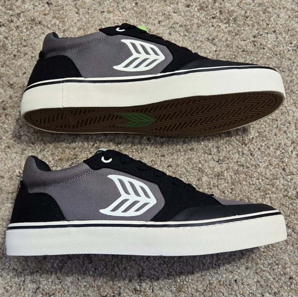 NIB Carium Vallely Skate Black Suede Charcoal Grey Cordura Ivory Logo Sneakers - Picture 2 of 6